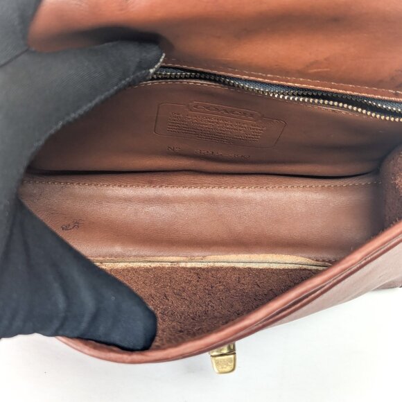 COACH Made in Italy Court Turnlock Vintage Brown Shoulder Bag - Picture 10 of 14